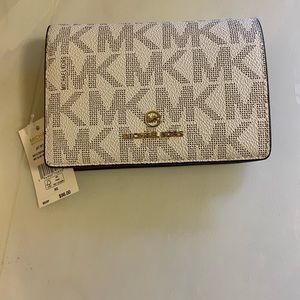 Michael Kors Jet Set Charm Medium Slim Wallet